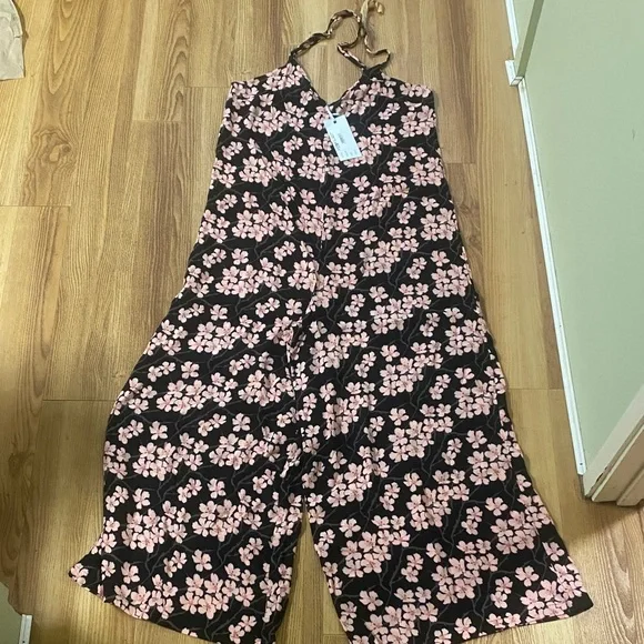 NWT Ava Sky Jumper Haiku Raven Sakura. Size small - Picture 1 of 7